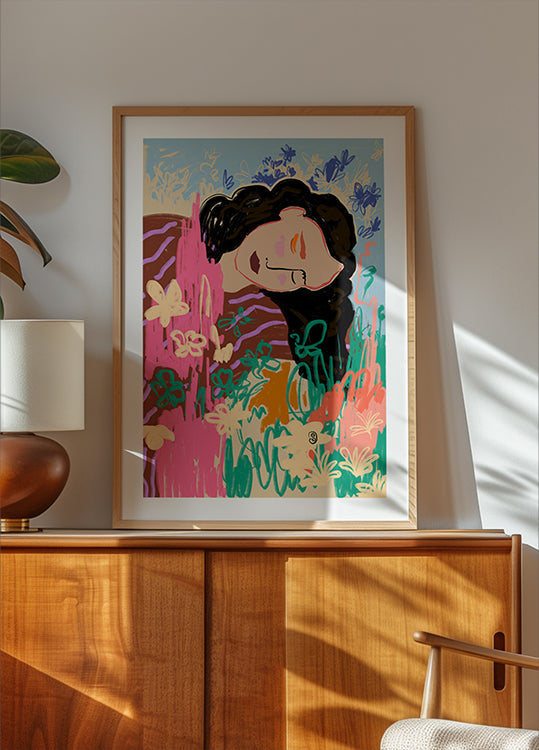 Figura expresiva rodeada de flores de colores Póster