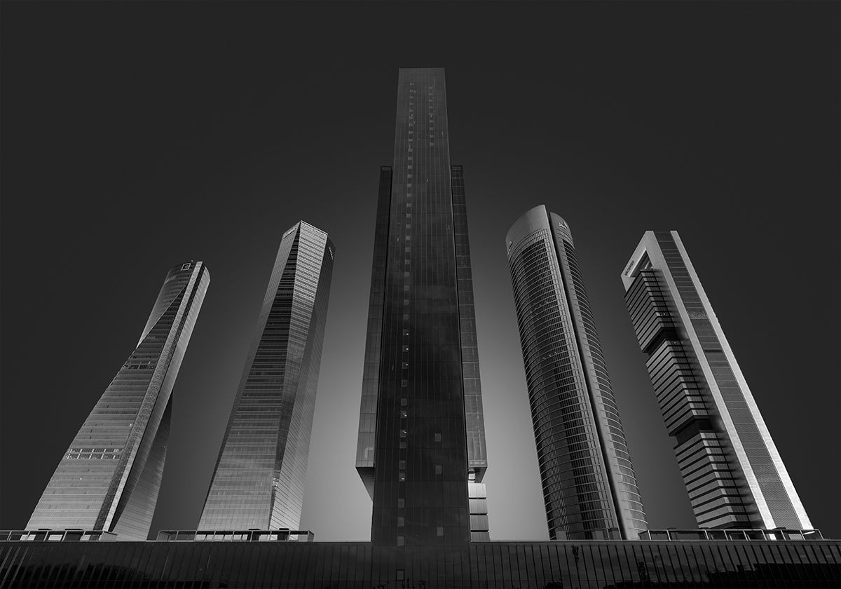 Cartel de gigantes modernos.