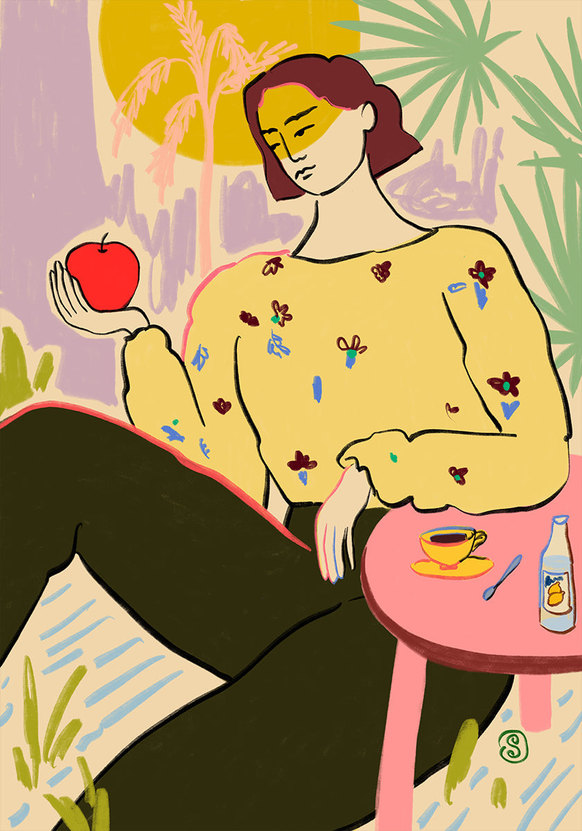 mujer con manzana