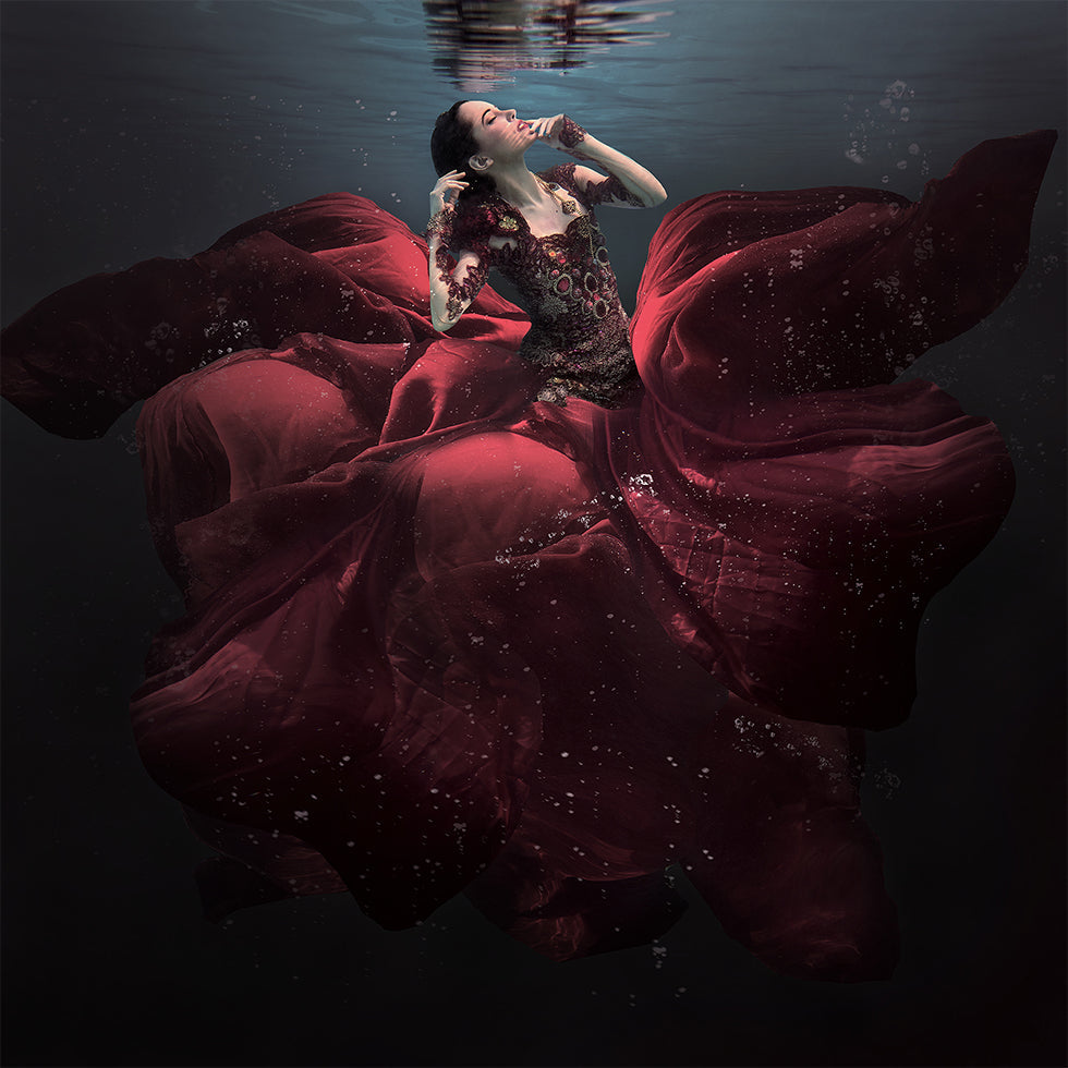 La dama de rojo Póster