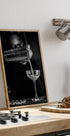 Bartender Makes a Cocktail Plakat - Posterbox.dk