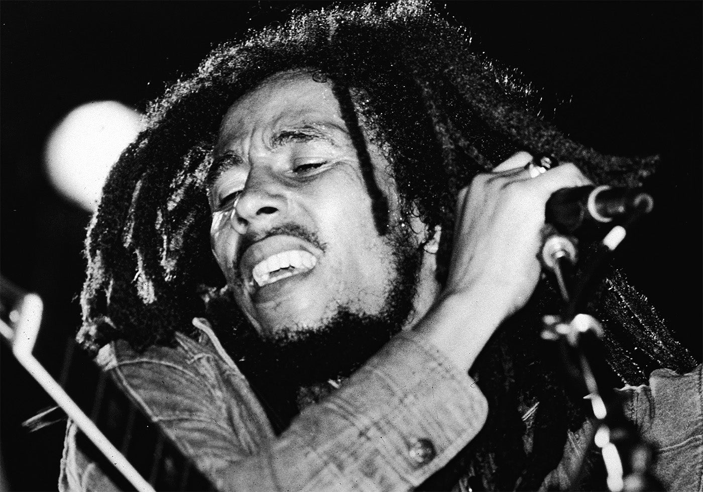 Póster con retrato en vivo de Bob Marley 