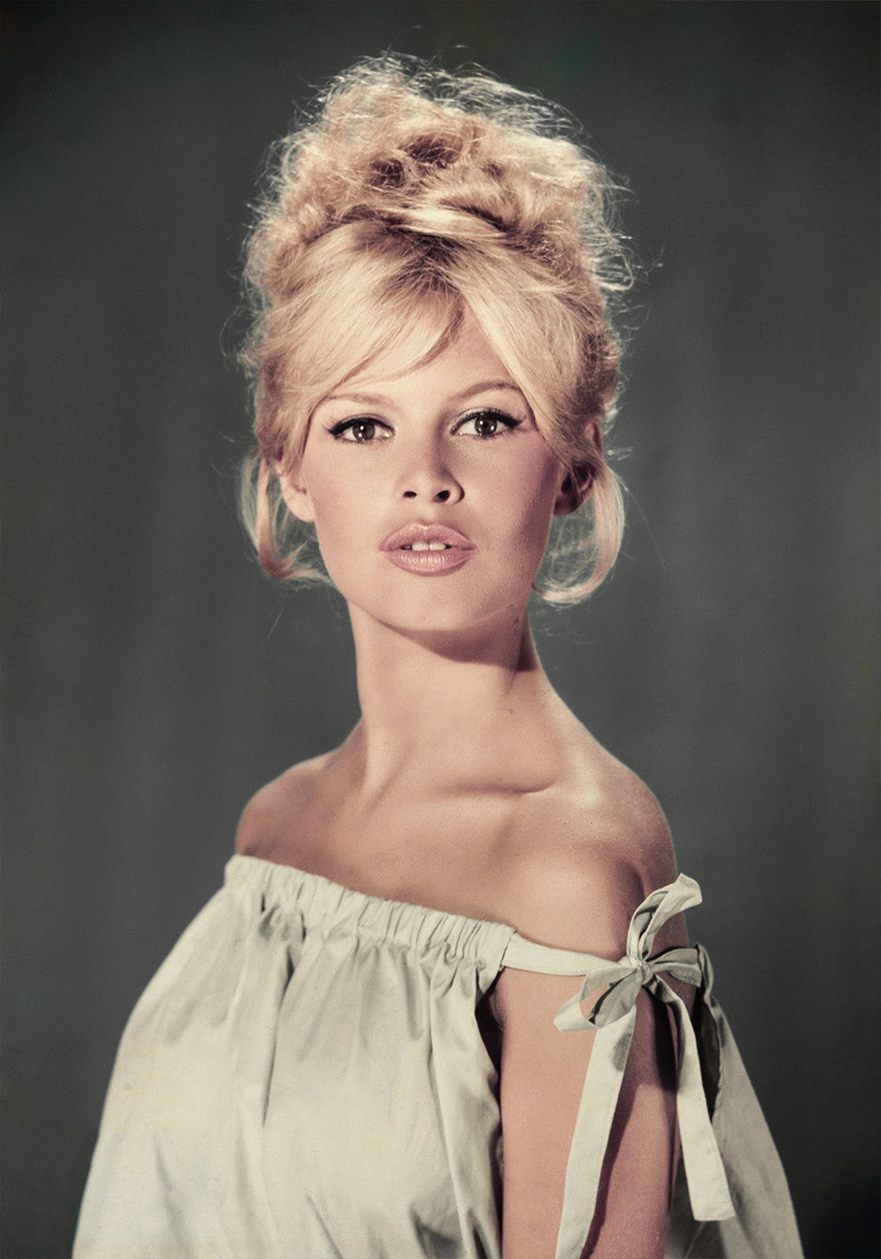 Póster con retrato clásico de Brigitte Bardot