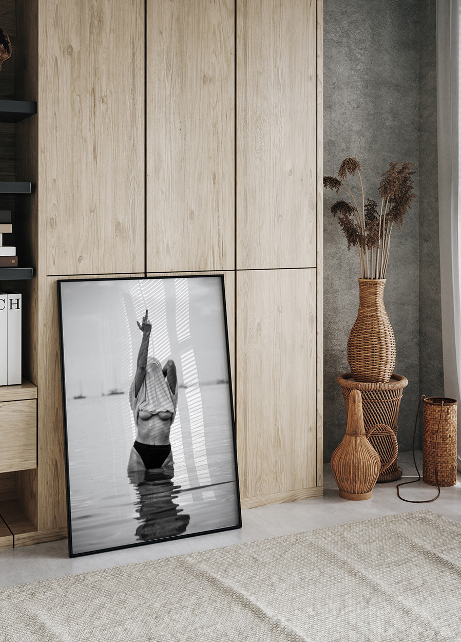 Feminist Middle Finger BW Plakat - Posterbox.dk