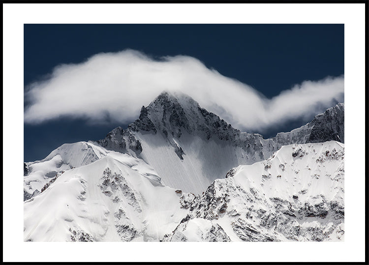 Cumbre coronada Póster