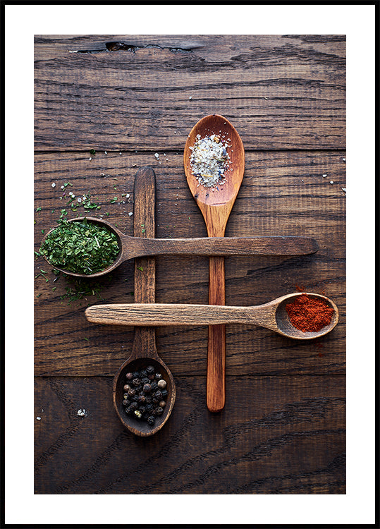 Cucharas De Madera Con Especias De Colores