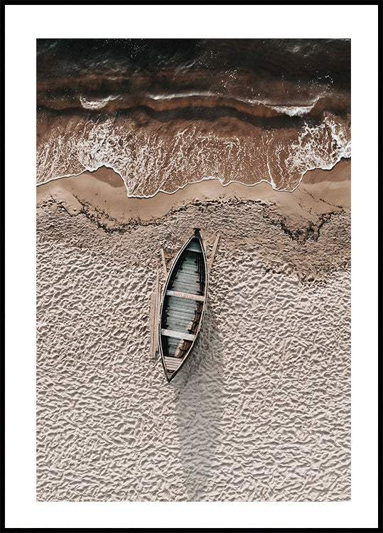 Boat On Beach Plakat - Posterbox.dk