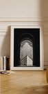 Musée du Louvre Pyramid Black & White Plakat - Posterbox