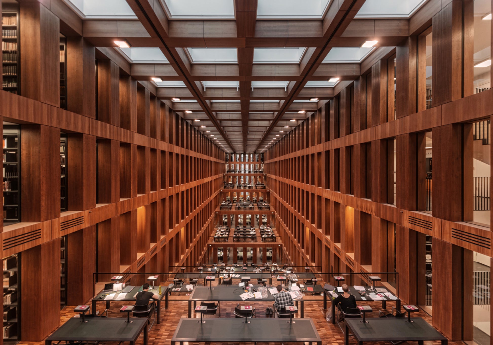 Gran biblioteca moderna