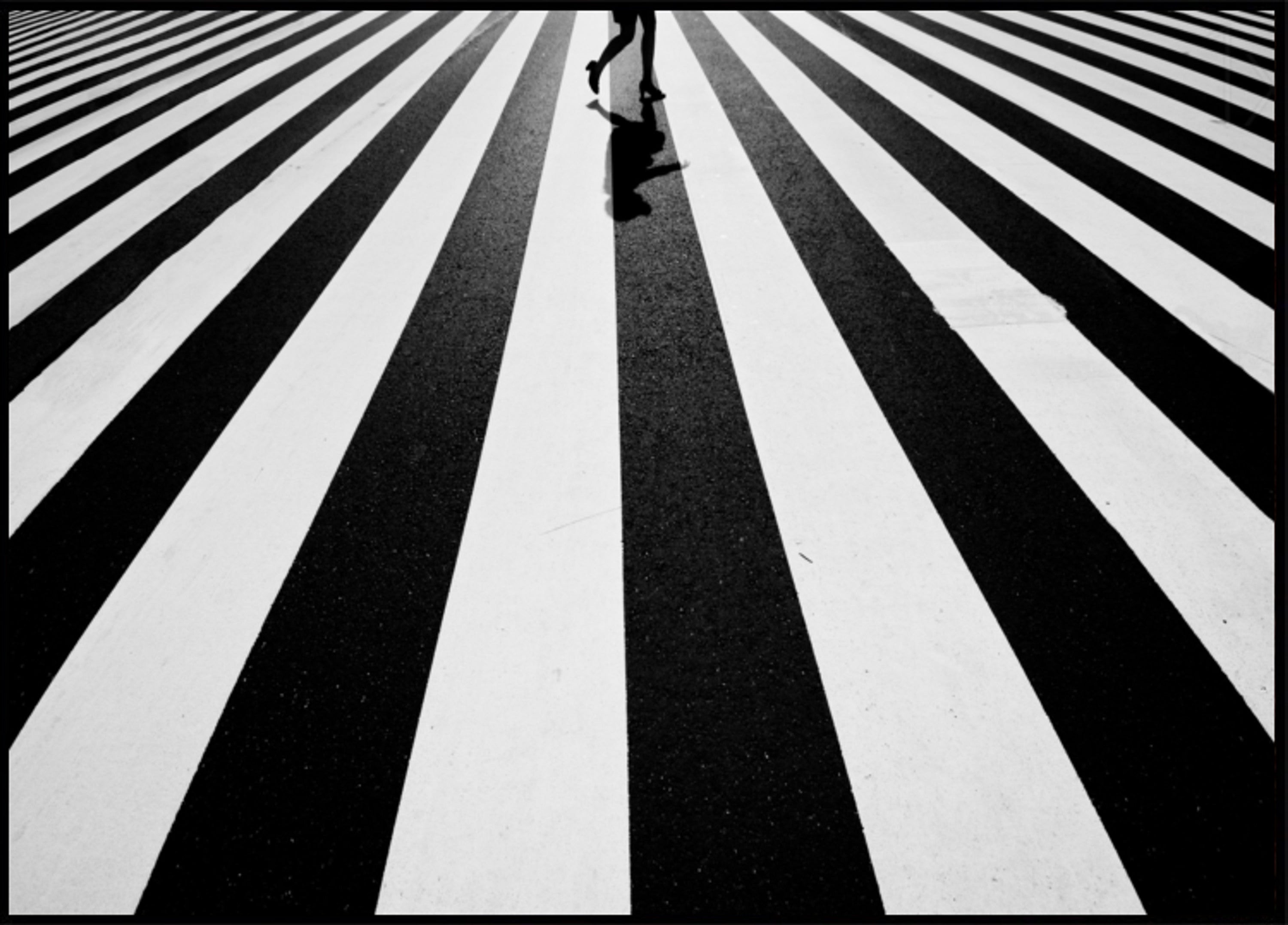 Caminando sobre rayas