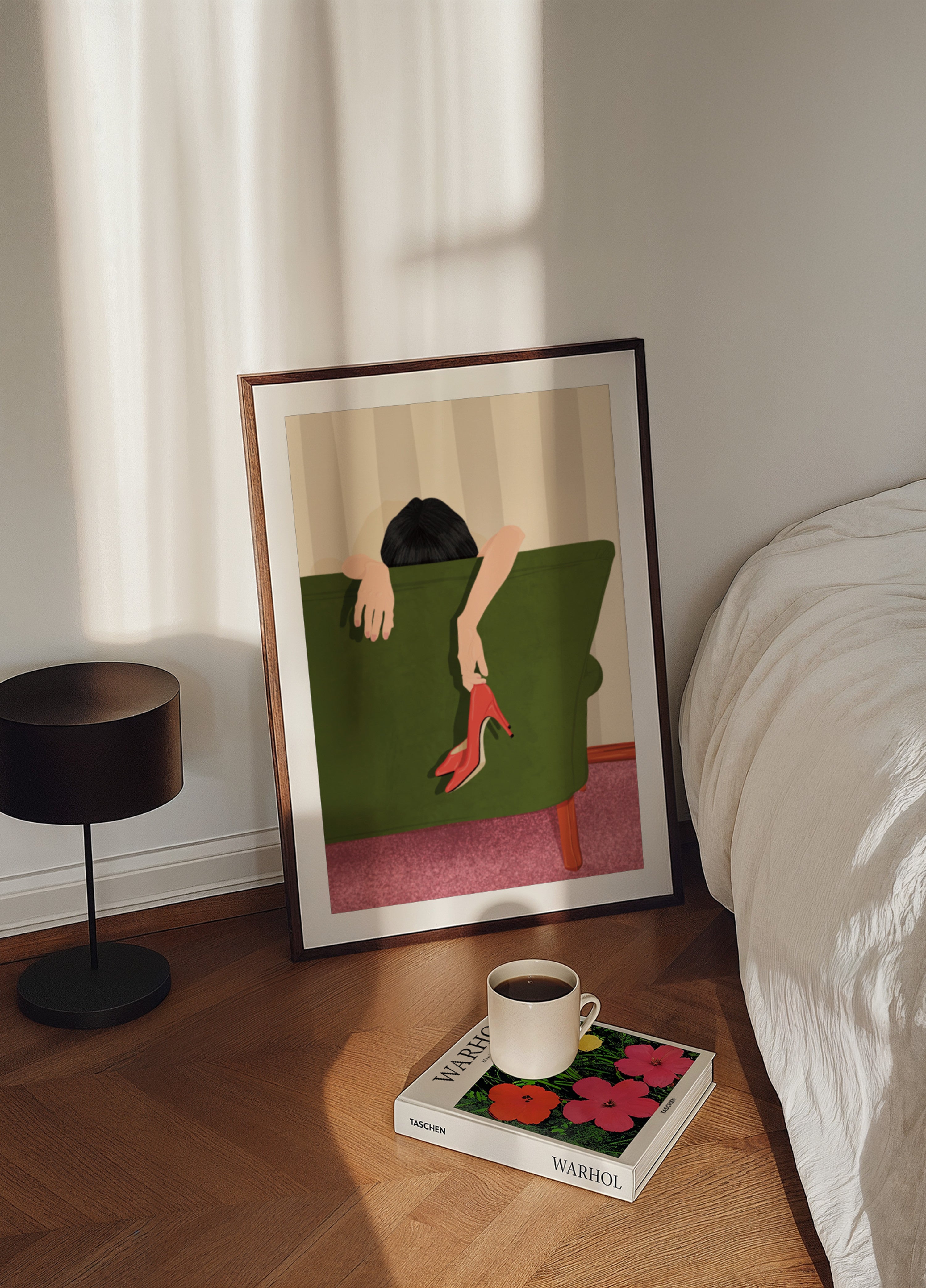 Mujer Descansando Tacones Rojos
