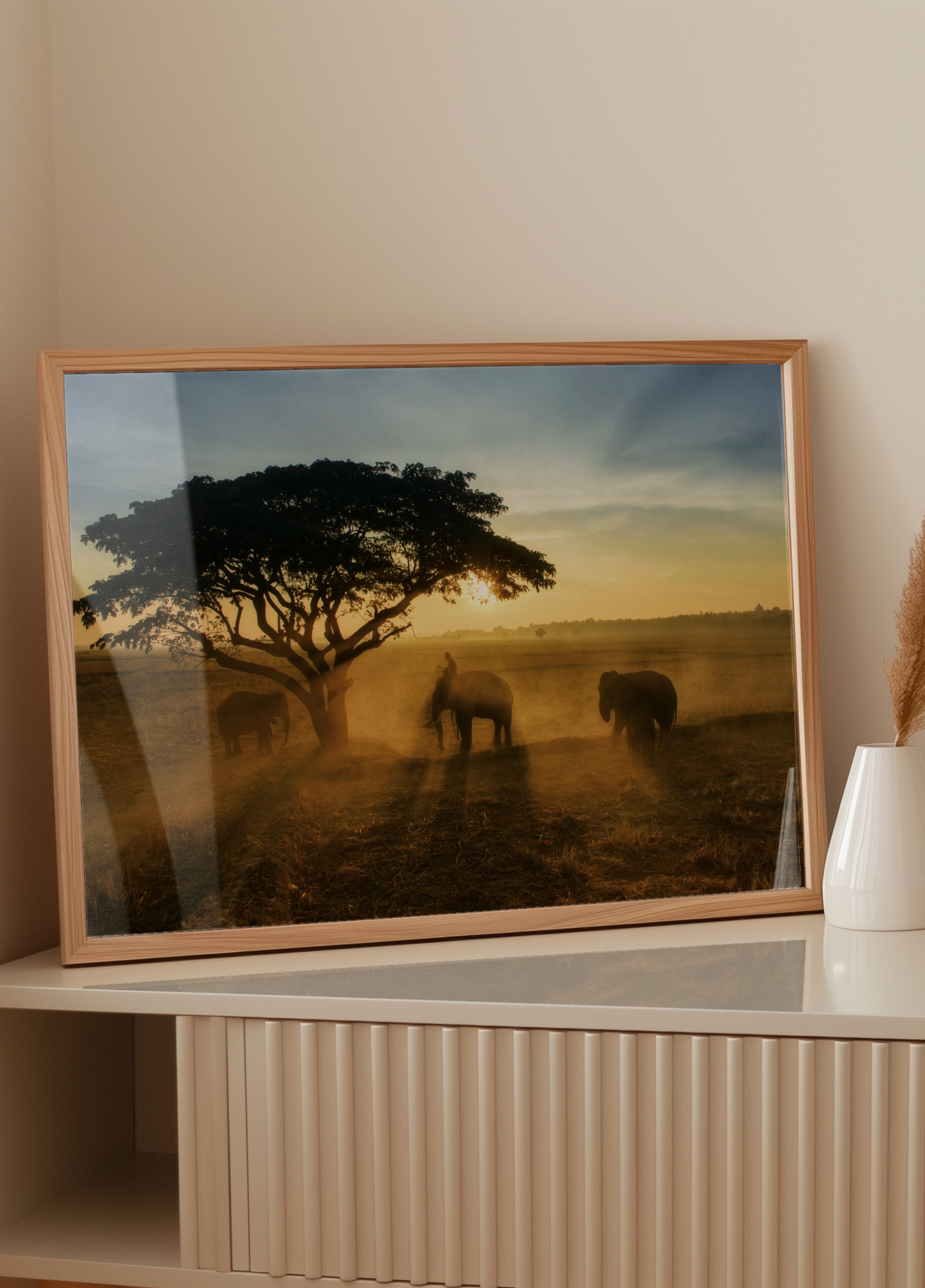 El atardecer dorado del elefante