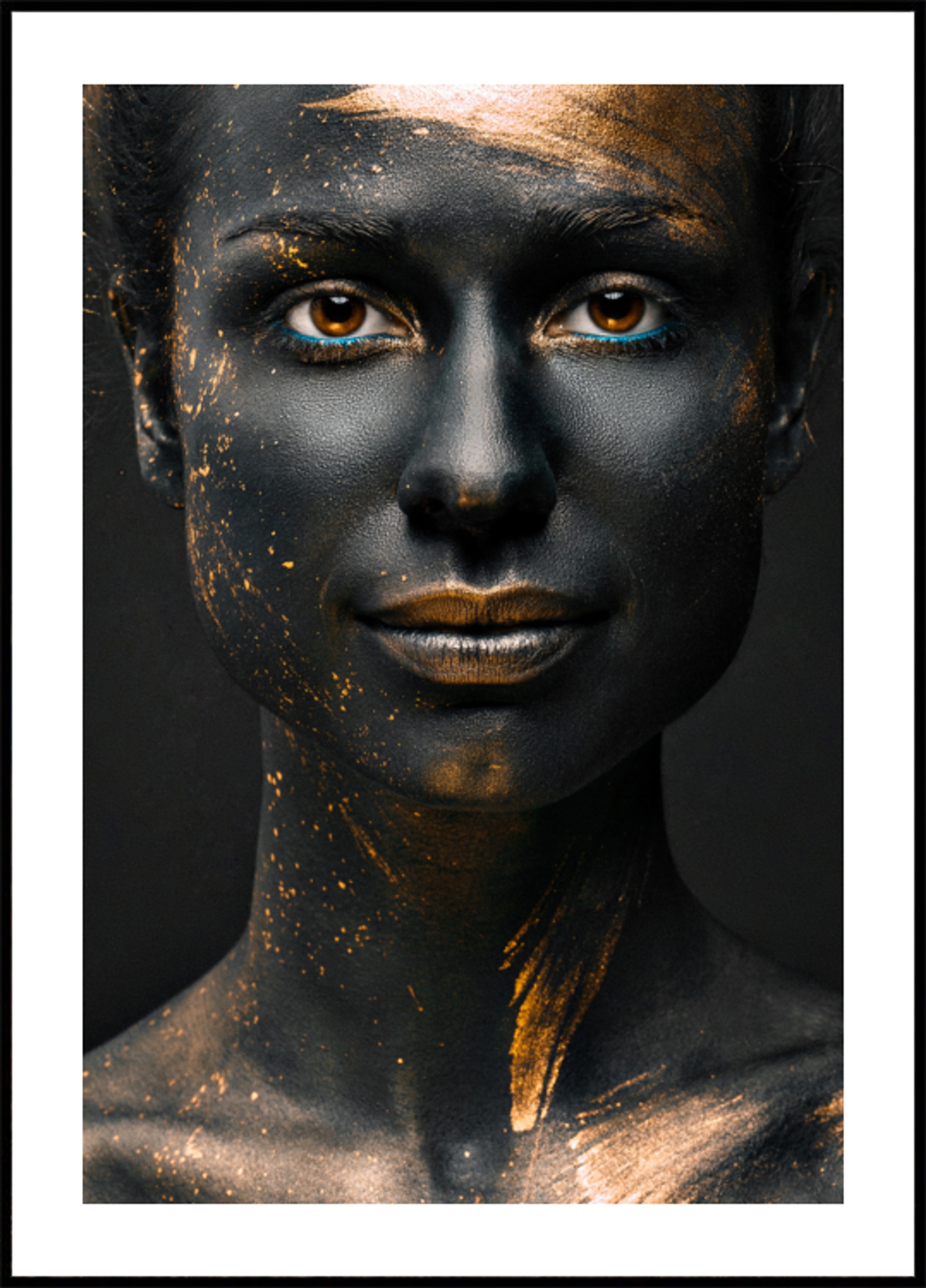 Retrato de salpicaduras de oro negro