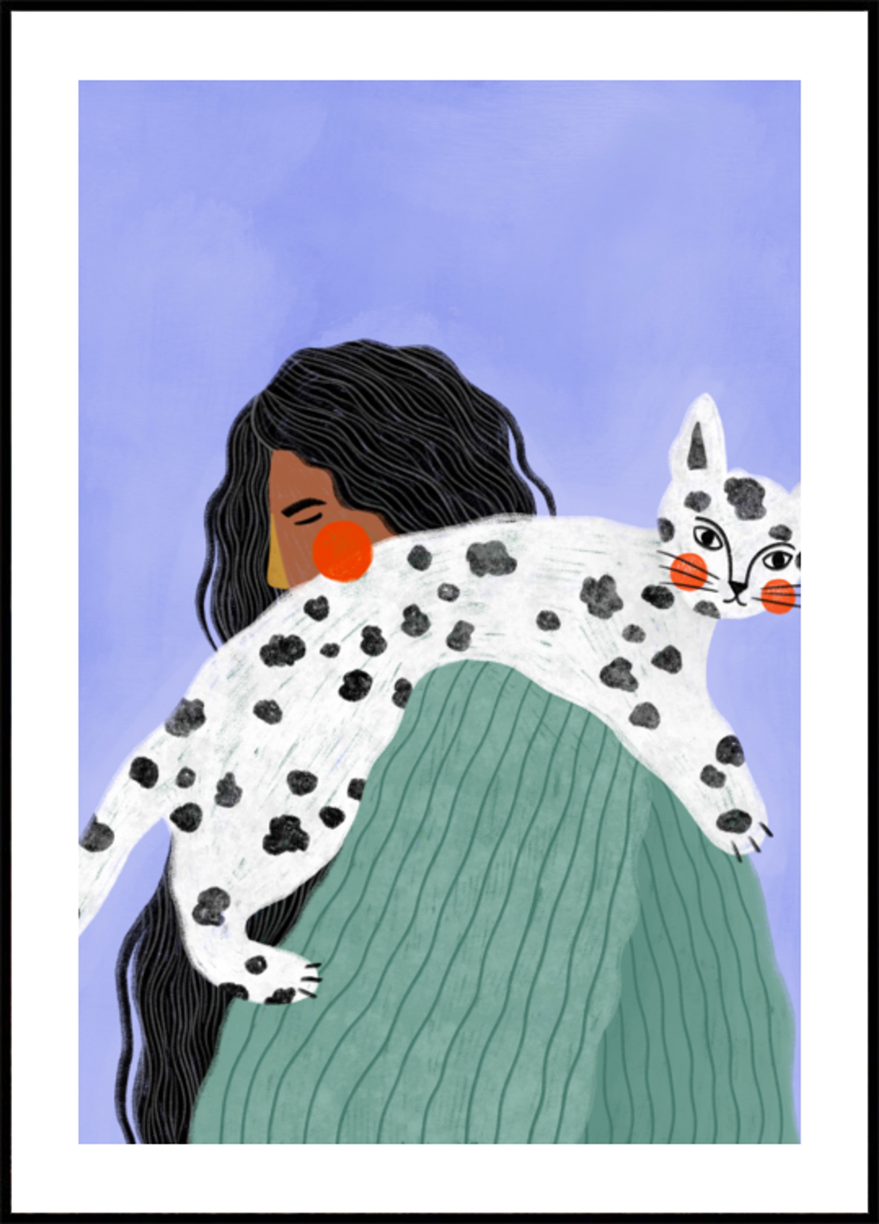 Mujer y gato moteado