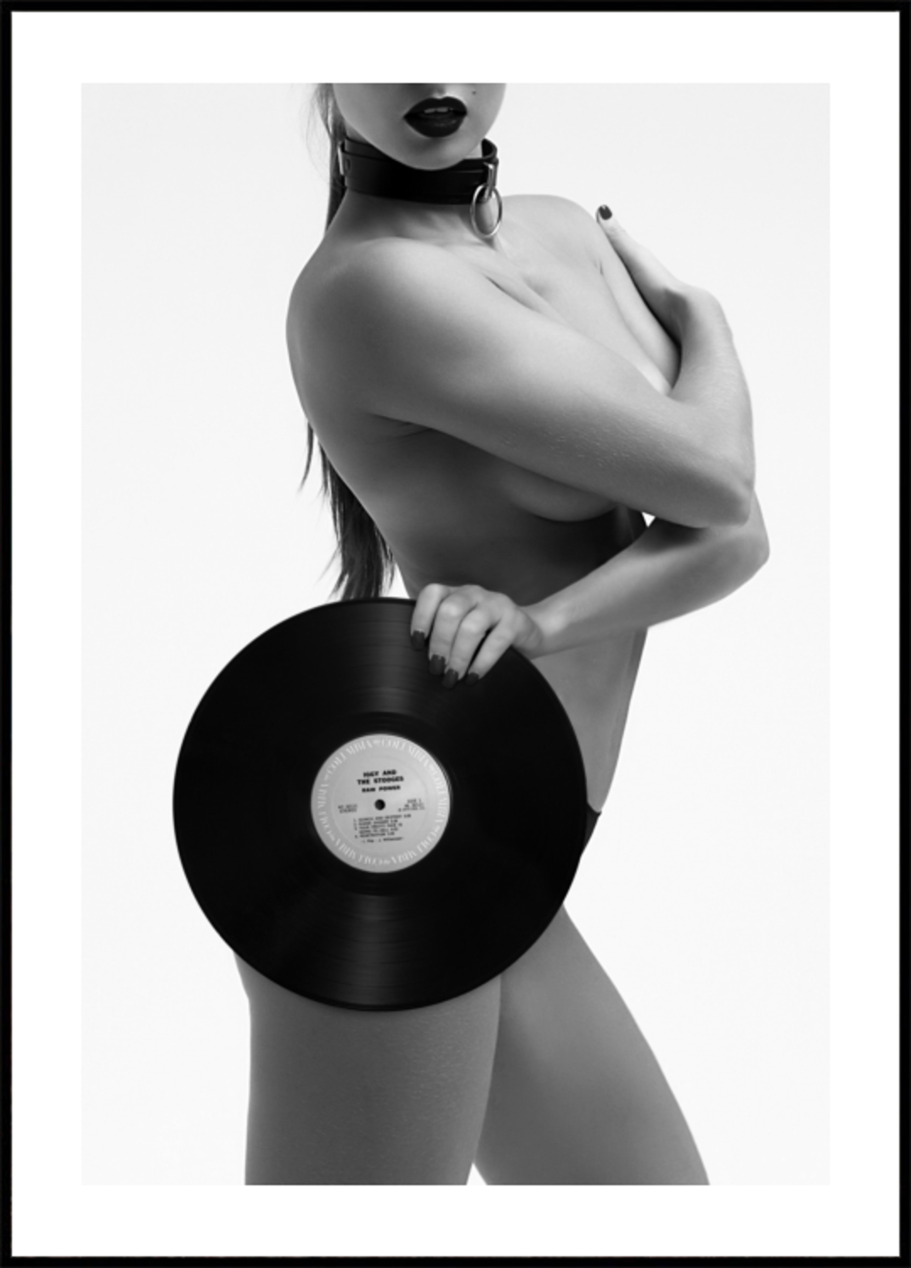 Belleza de vinilo oscuro