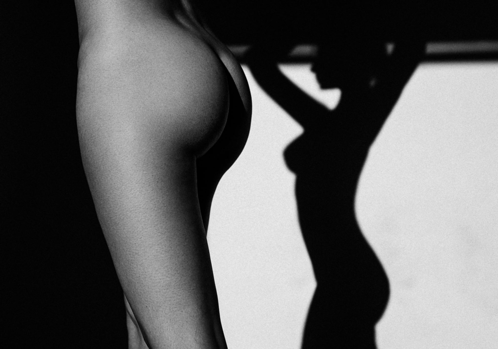 Juego de sombras sensual